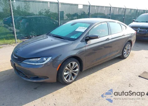 2015 Chrysler 200 S z USA, uszkodzony, nr VIN 1C3CCCBB5FN596260